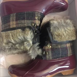 Just fab ghita duck boots size 7